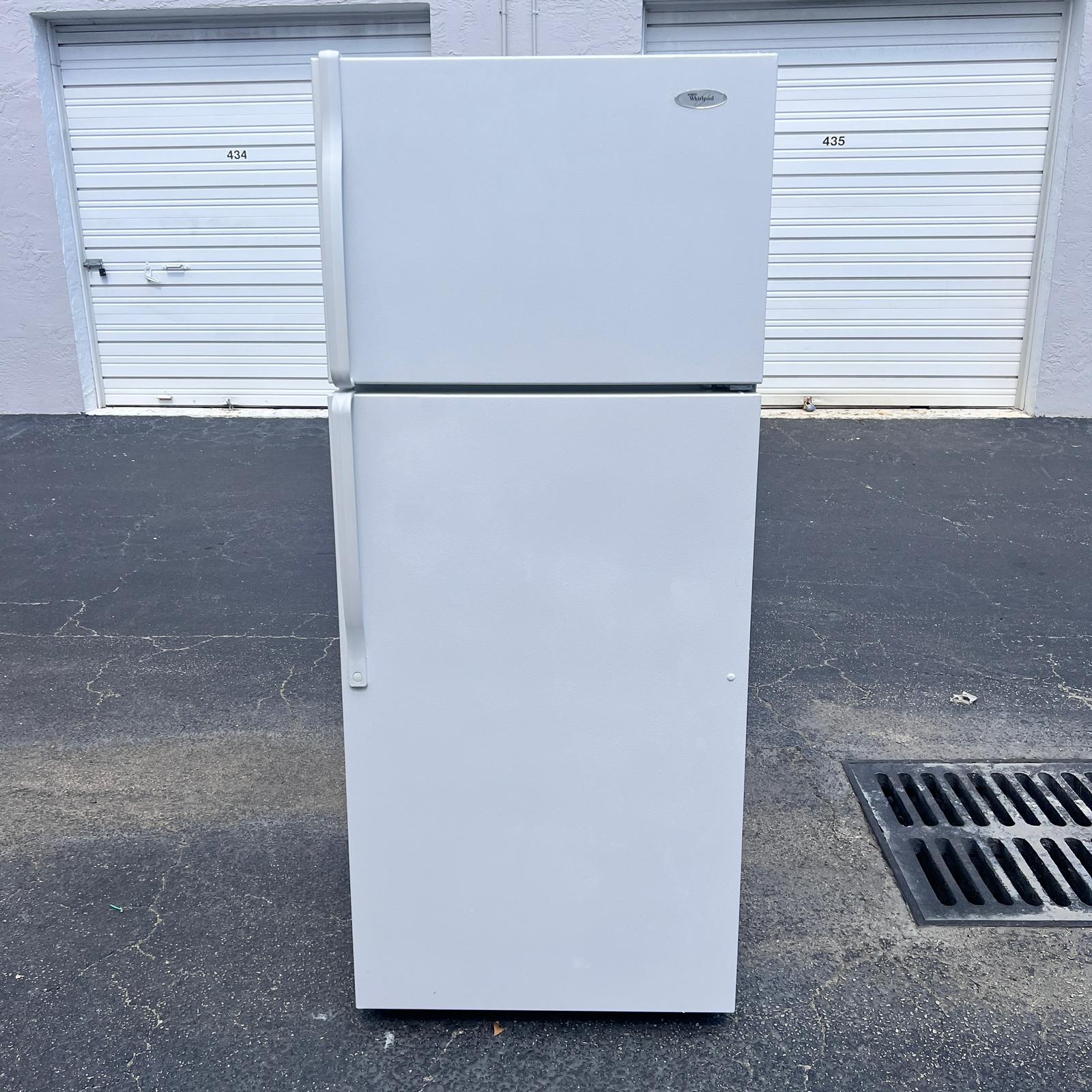Whirlpool Top and Bottom Refrigerator Whirlpool Top and Bottom Refrigerator
